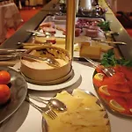 Alfa Hotel 2*