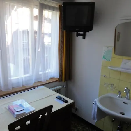 Otel Alfa 2*